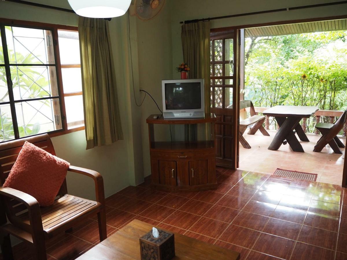 Baan Sala Lung Dam Hotel Bophut Exterior photo